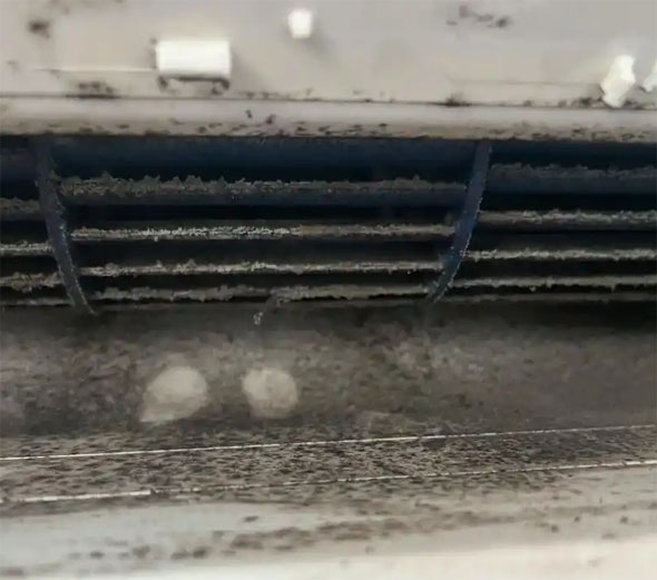 饶平空调吹的风有股烧焦味是怎么回事